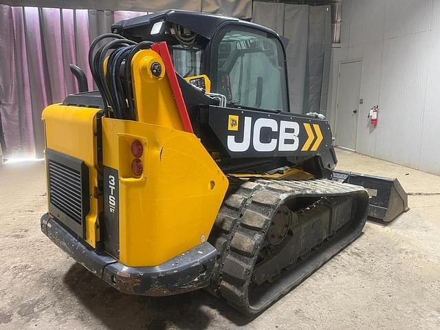 Image of JCB 3TS-8T equipment image 4