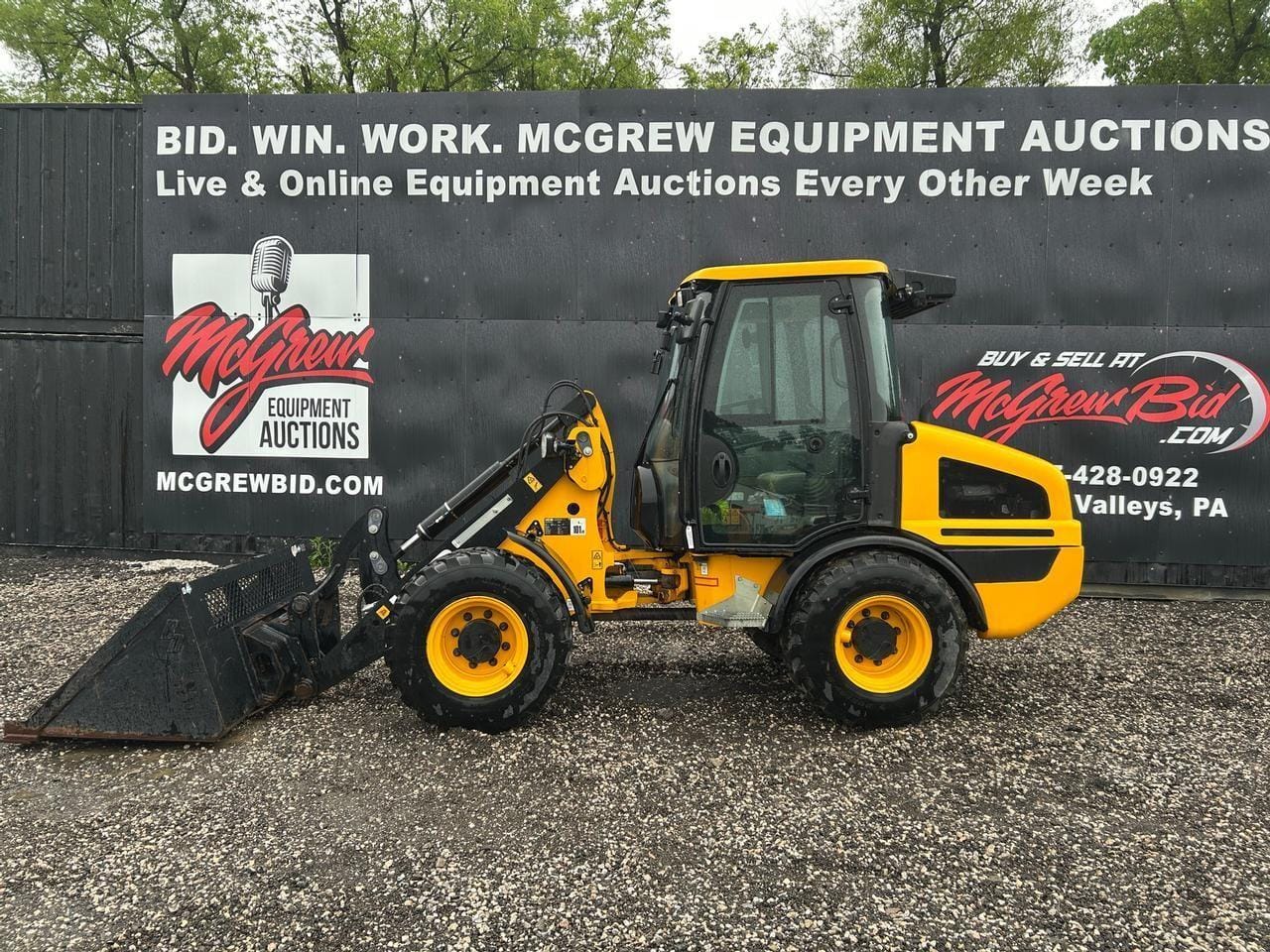 2022 JCB 407 Equipment Image0