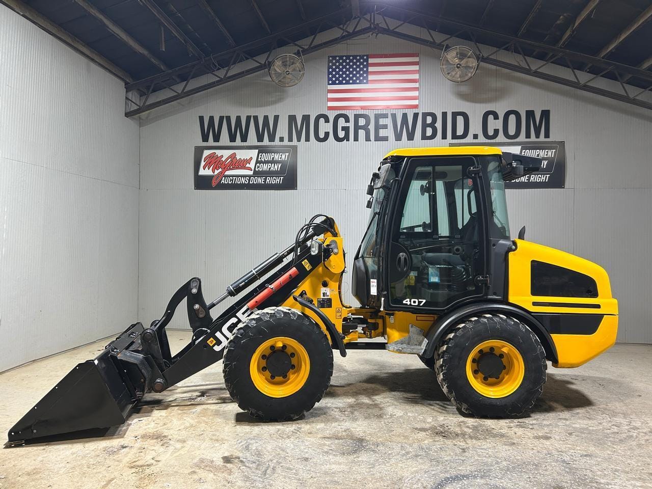 2022 JCB 407 Equipment Image0