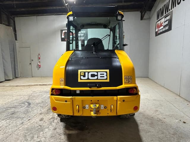 Image of JCB 407 equipment image 2