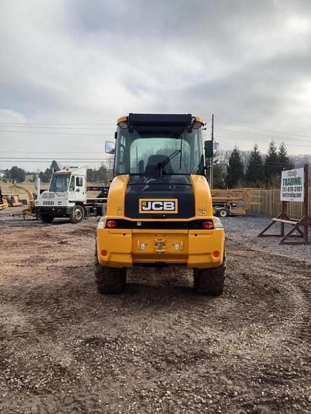 Image of JCB 409 equipment image 2