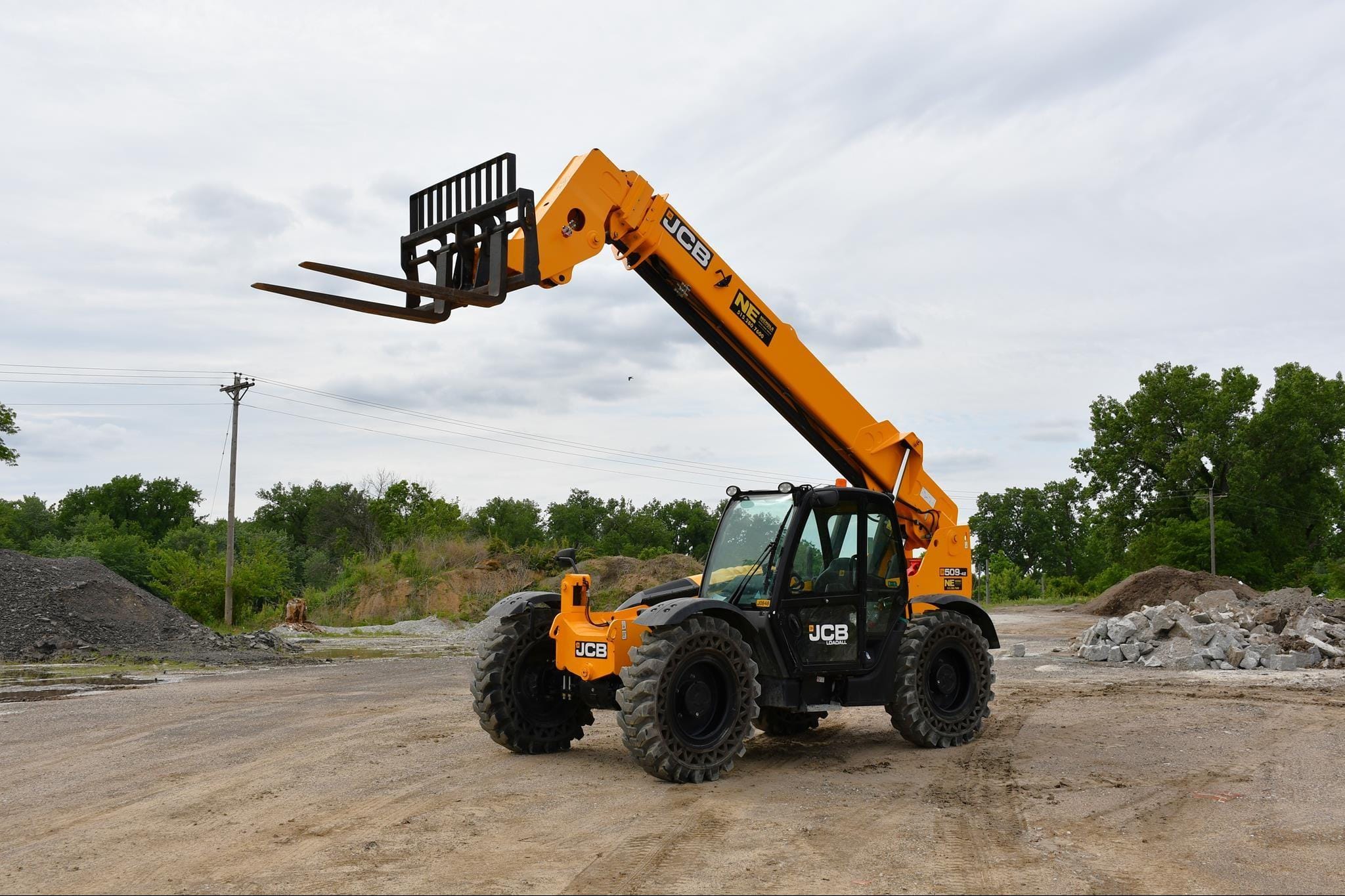 2022 JCB 509-42 Equipment Image0