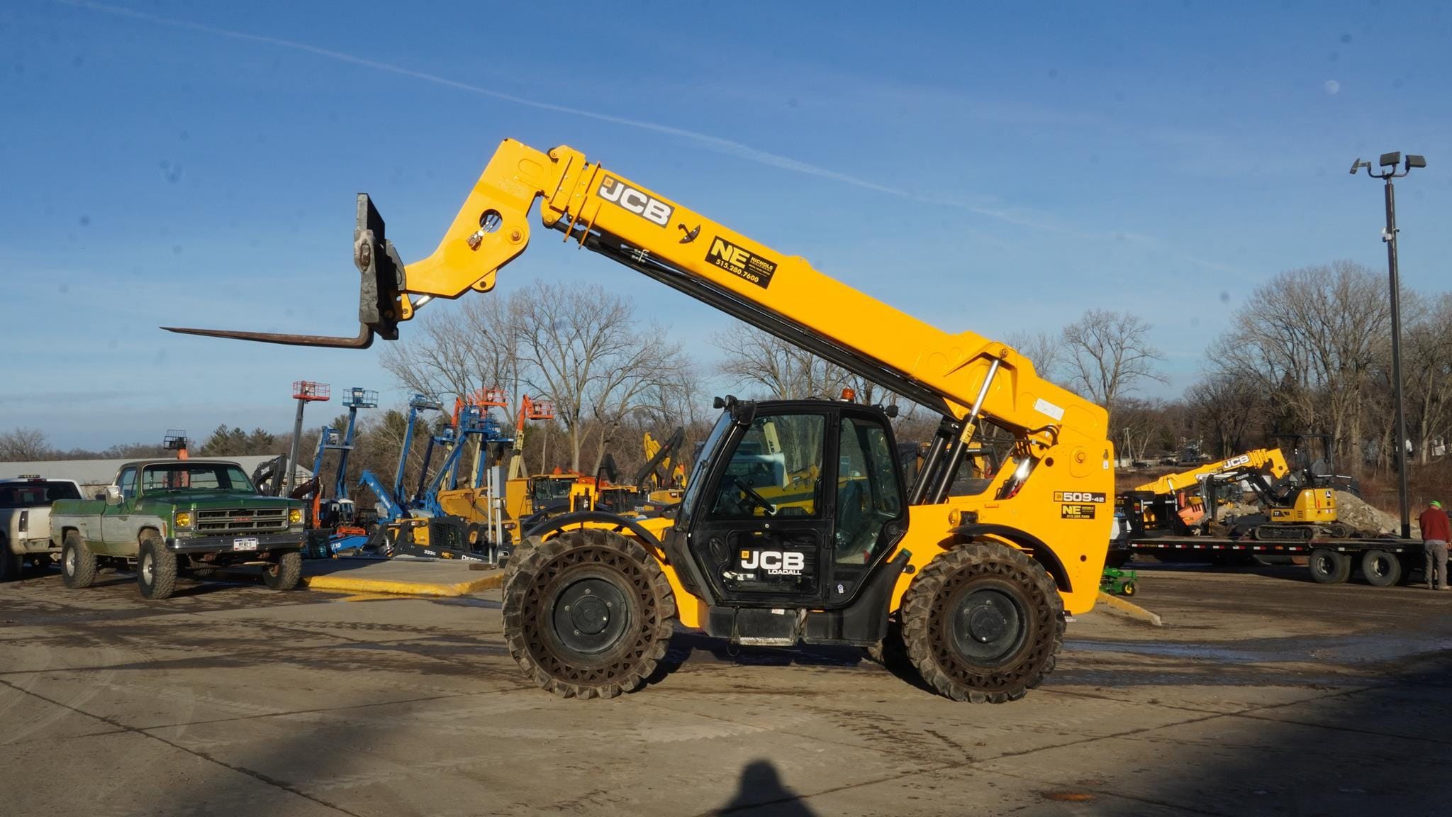 2022 JCB 509-42 Equipment Image0