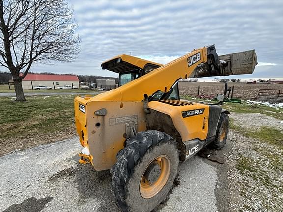 Image of JCB 525-60 equipment image 1