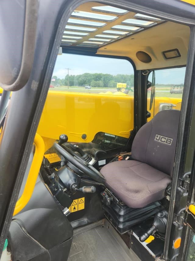 Image of JCB 527-58 Agri equipment image 4