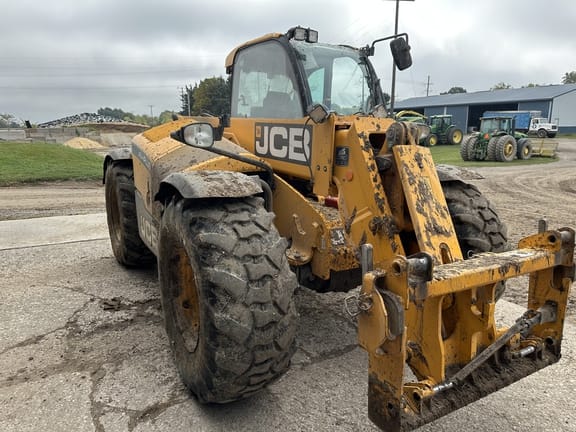 2022 JCB 542-70 Agri Plus Equipment Image0