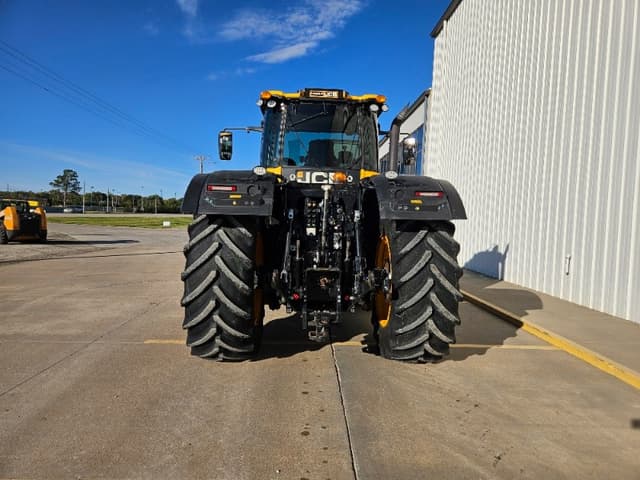 Image of JCB Fastrac 8330 equipment image 4