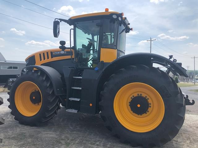 Image of JCB Fastrac 8330 equipment image 4