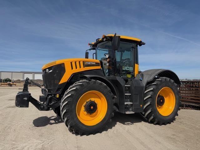 2022 JCB Fastrac 8330 Equipment Image0
