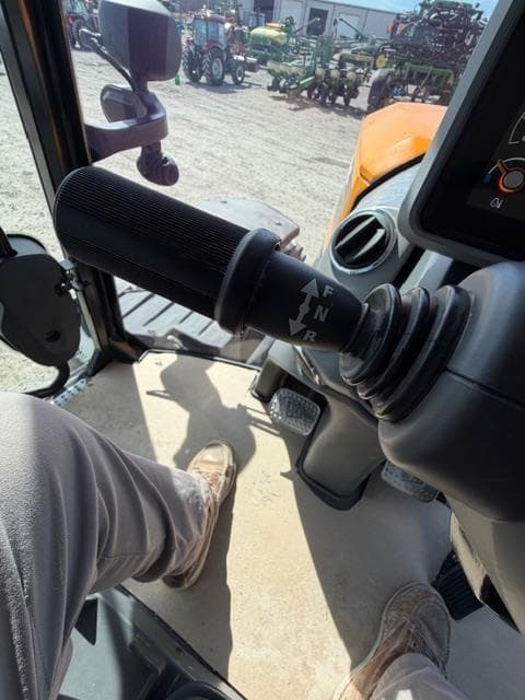 Image of JCB Fastrac 8330 equipment image 3