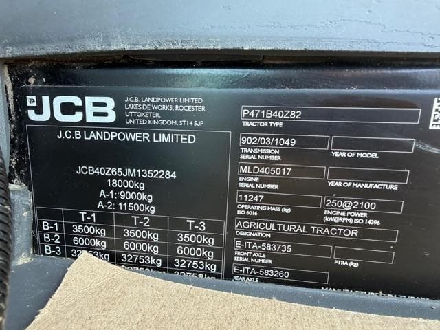 Image of JCB Fastrac 8330 equipment image 2