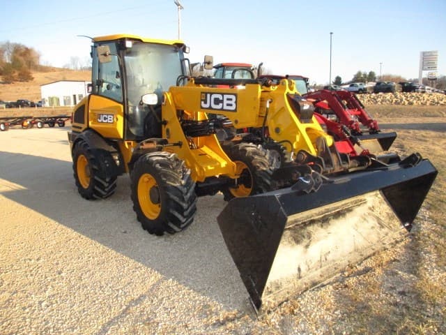 Image of JCB TM220 Agri equipment image 1