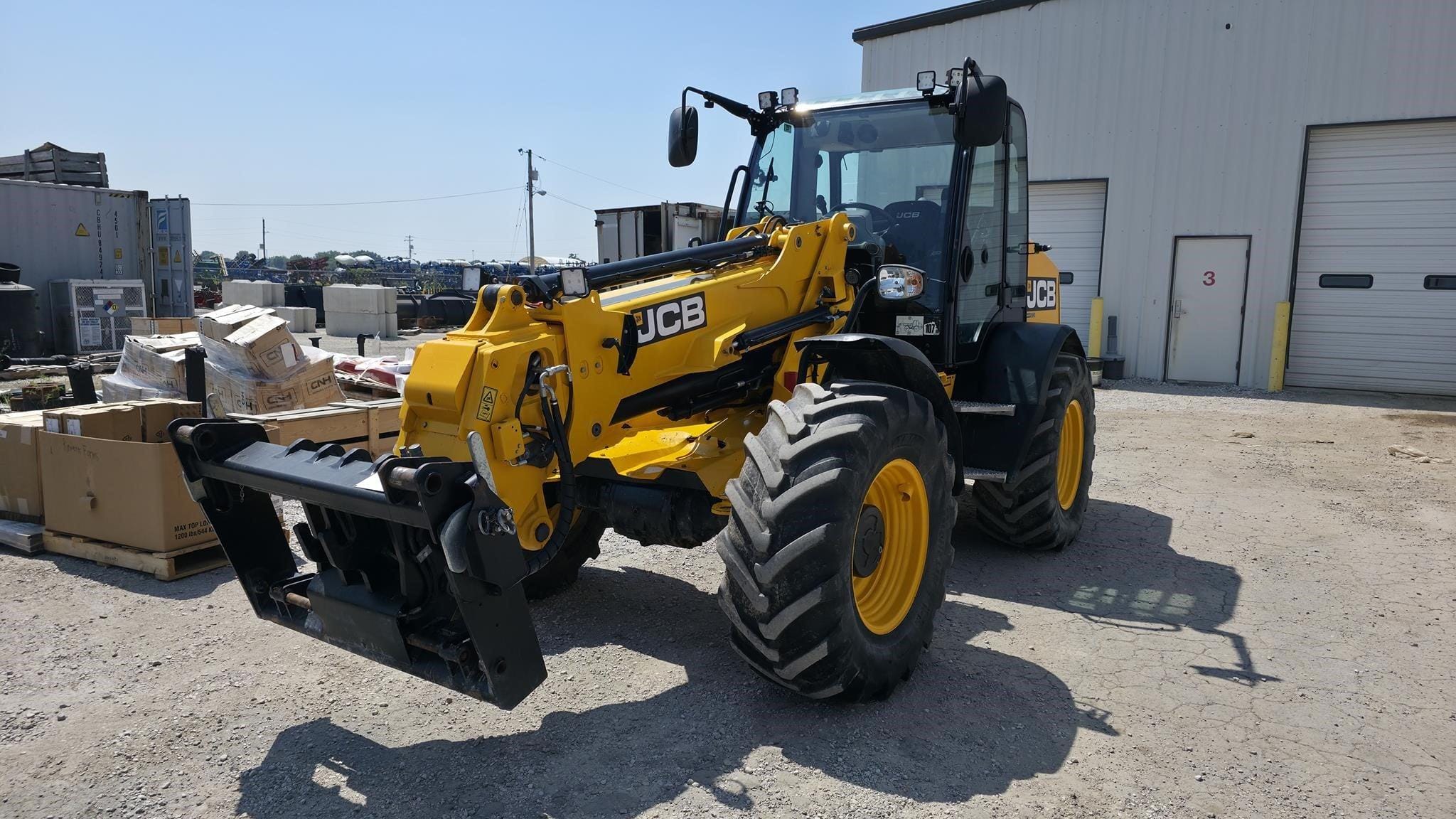 2022 JCB TM320 Equipment Image0