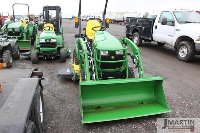 Image of John Deere 1025R equipment image 1