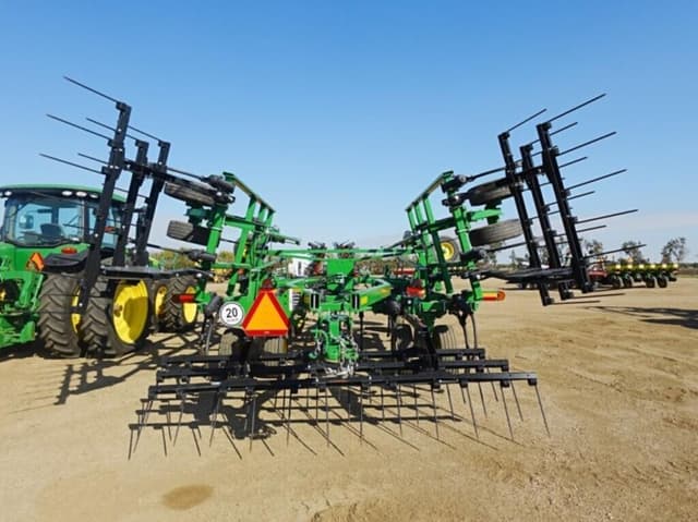 Image of John Deere 2430 equipment image 4