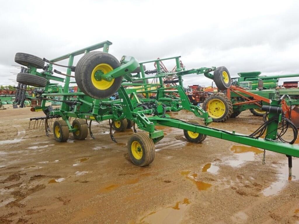 Image of John Deere 2430 Primary image
