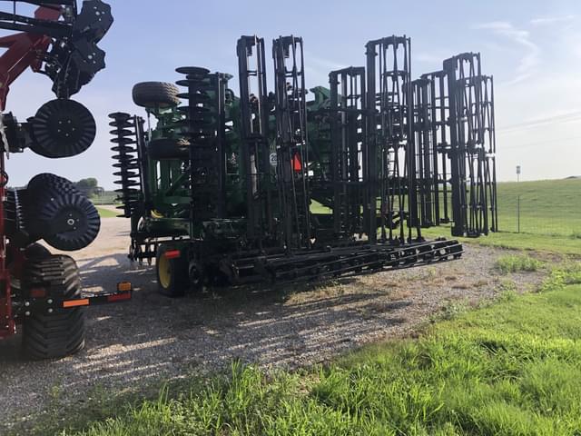 Image of John Deere 2660VT equipment image 4