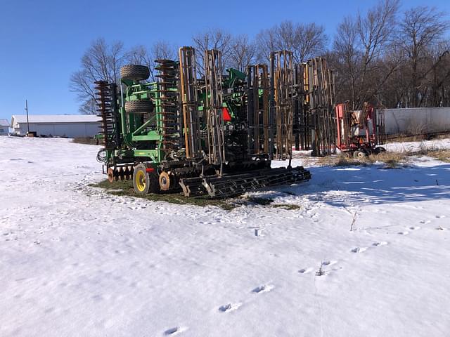 Image of John Deere 2660VT equipment image 4