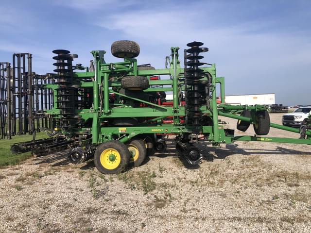 Image of John Deere 2660VT equipment image 1
