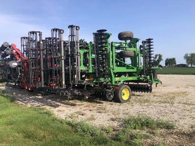Image of John Deere 2660VT equipment image 2