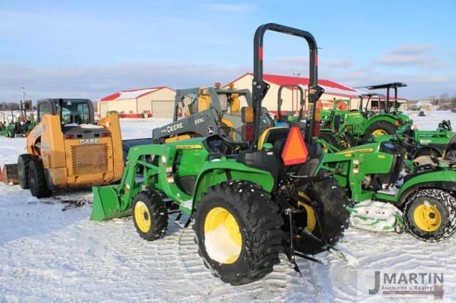 Image of John Deere 3025E equipment image 3