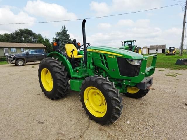 Image of John Deere 5045E equipment image 2