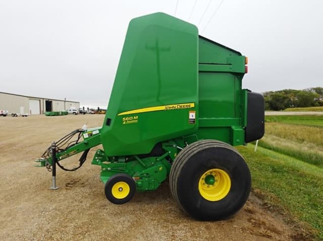 Image of John Deere 560M equipment image 1
