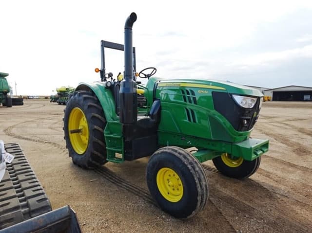 Image of John Deere 6110M equipment image 2