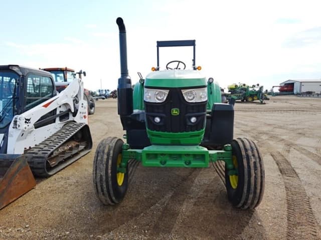 Image of John Deere 6110M equipment image 4