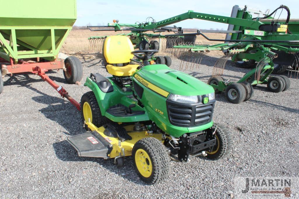 Image of John Deere X738 Primary image