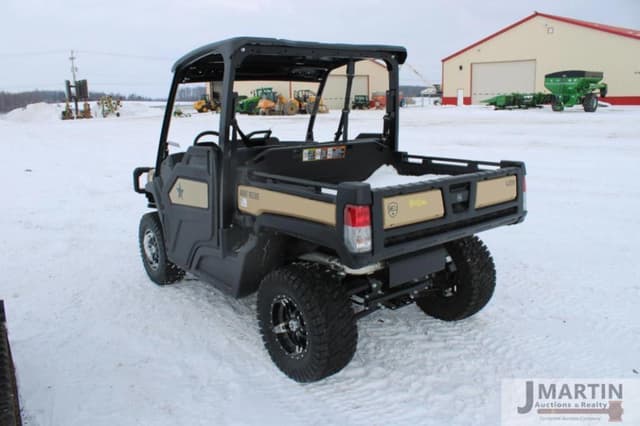 Image of John Deere XUV 835M equipment image 3