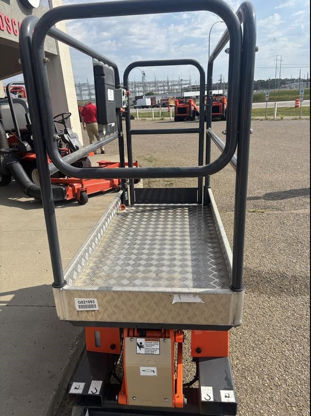Image of JLG 1030P equipment image 3