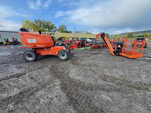 Image of JLG 460SJ equipment image 4