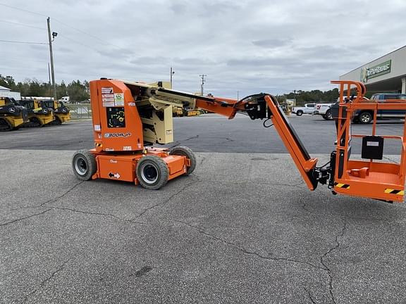 Image of JLG E300AJP equipment image 1