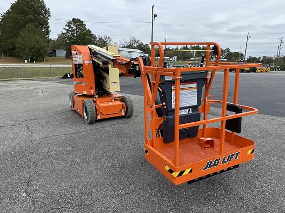 Image of JLG E300AJP equipment image 2