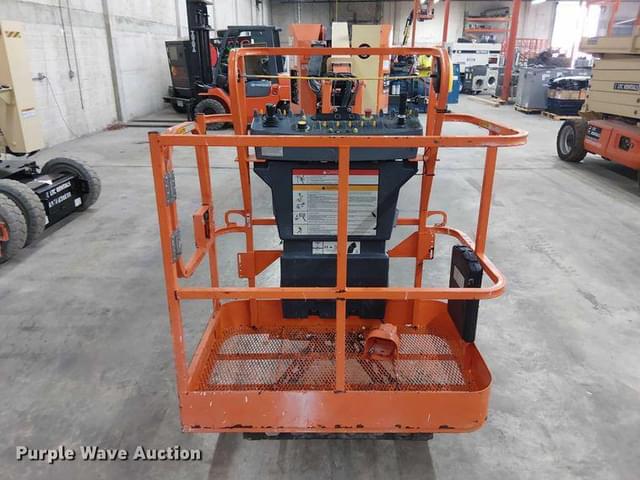Image of JLG E300AJP equipment image 1