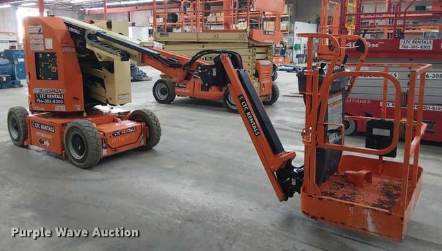 Image of JLG E300AJP equipment image 3