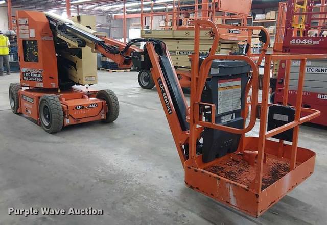 Image of JLG E300AJP equipment image 2