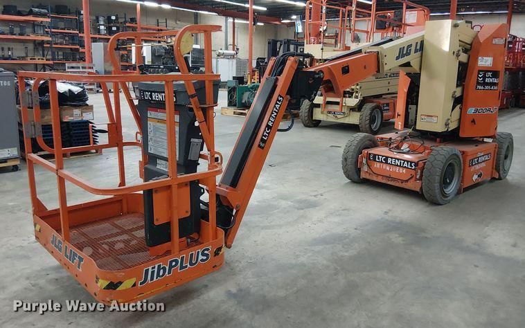 2022 JLG E300AJP Equipment Image0