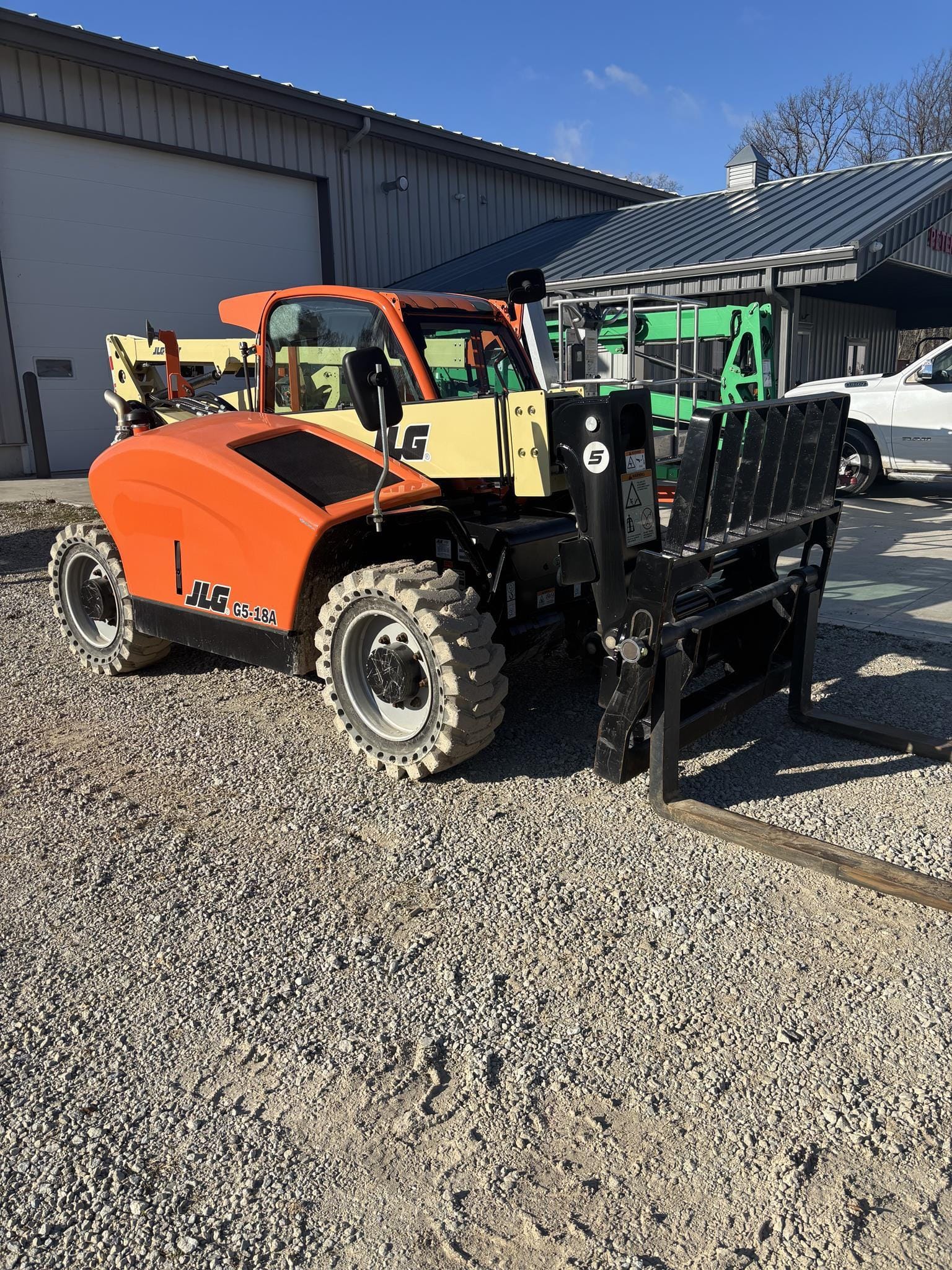 2022 JLG G5-18A Equipment Image0