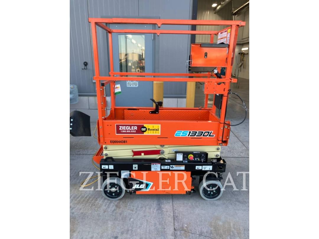 Image of JLG ES1330L Image 1