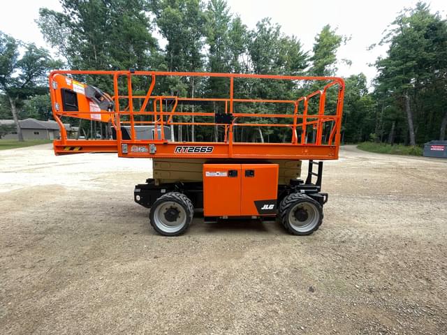 Image of JLG RT2669 equipment image 2