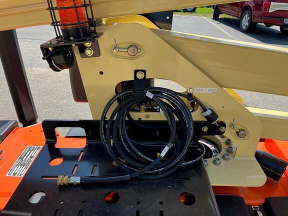 Main image JLG T350 9
