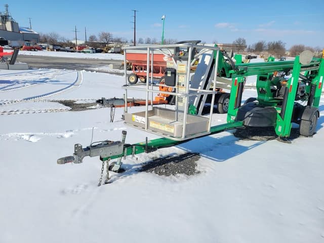 Image of JLG T500J equipment image 3