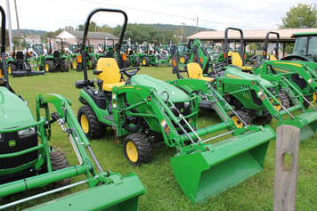 Main image John Deere 1025R