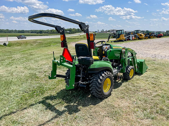 Image of John Deere 1023E equipment image 4