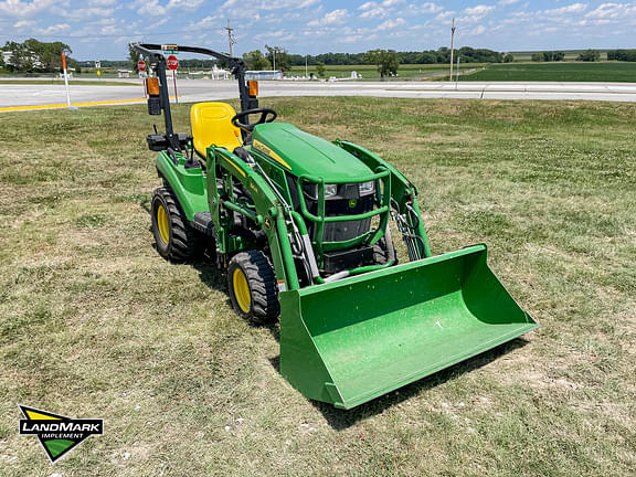 Image of John Deere 1023E equipment image 2