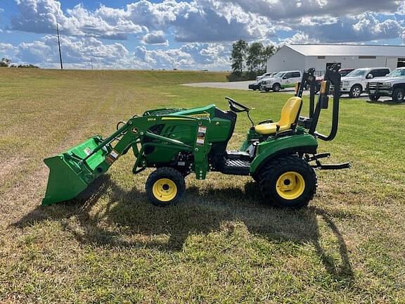 Image of John Deere 1023E equipment image 1