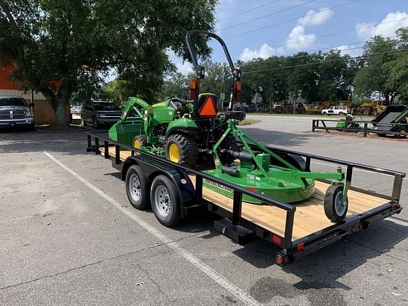 Image of John Deere 1023E equipment image 2