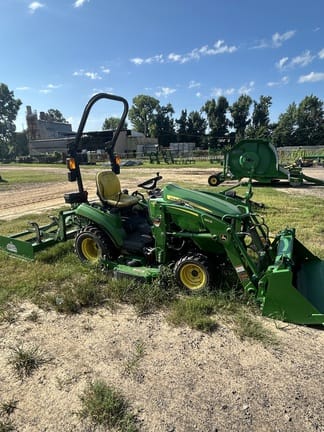 2022 John Deere 1023E Equipment Image0